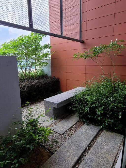 A2305 Grand Medini 100mbps Netflix By Apartment *