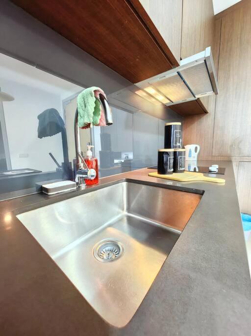 Apartment A2305 Grand Medini 100mbps Netflix By Nusajaya (Iskandar Puteri)