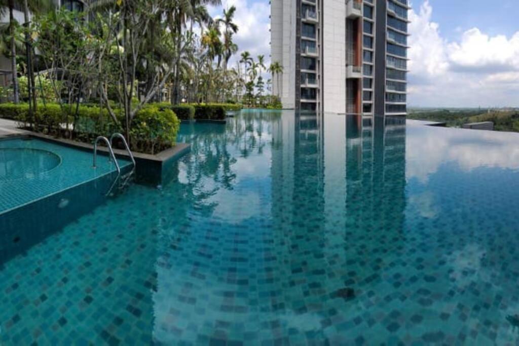 A2305 Grand Medini 100mbps Netflix By Apartment