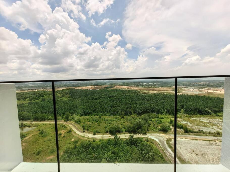 Apartment A2305 Grand Medini 100mbps Netflix By *