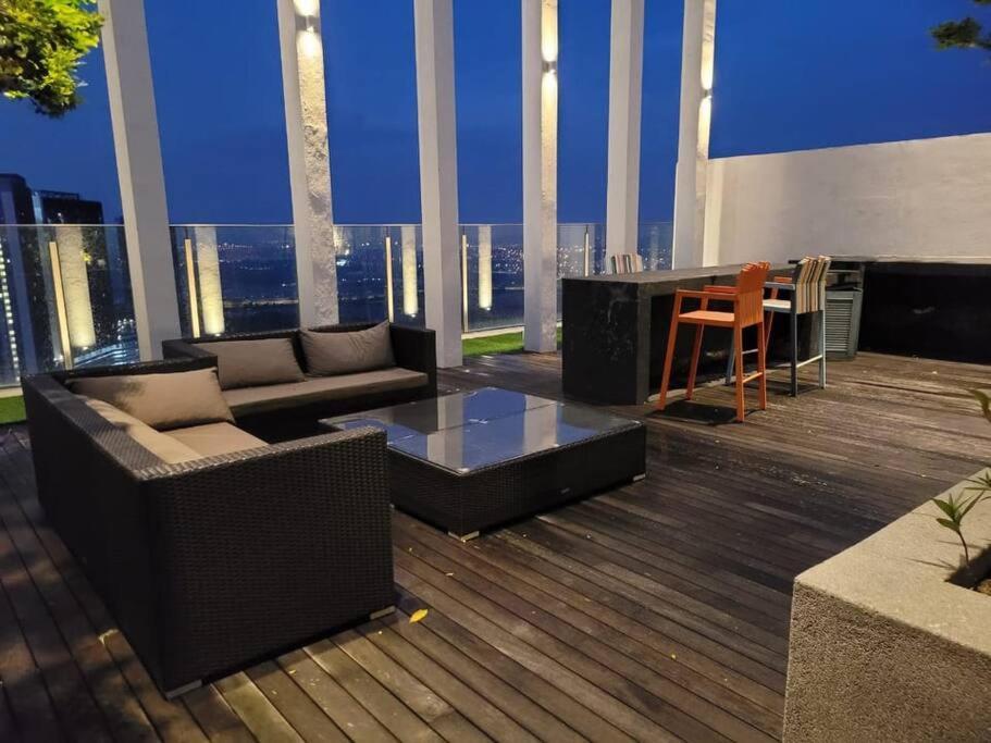 A2305 Grand Medini 100mbps Netflix By Apartment